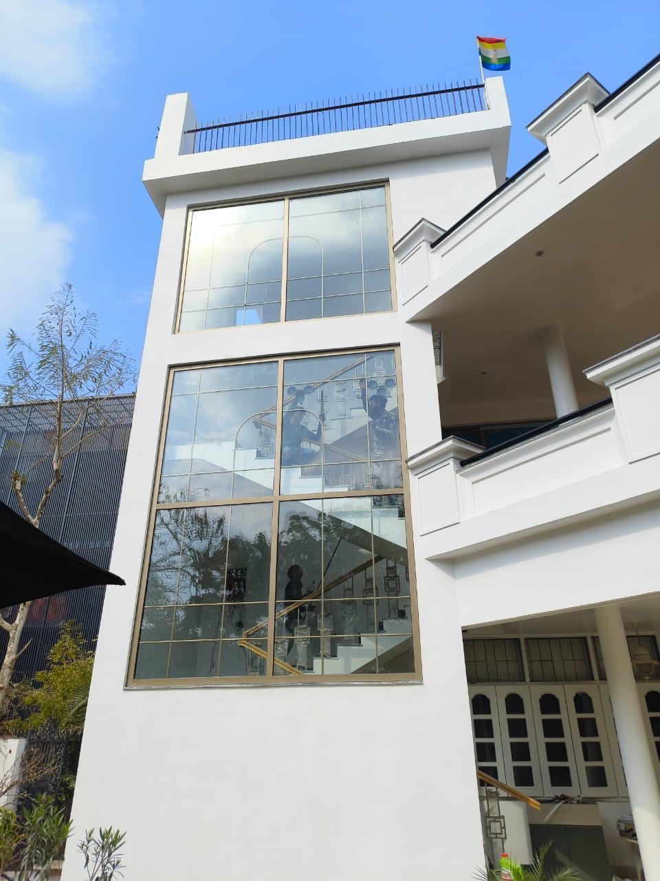Aluminium casement window detail